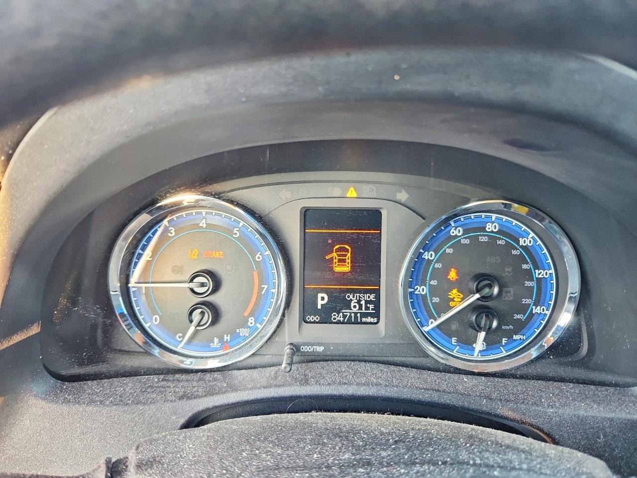 2018 TOYOTA COROLLA L photo 9