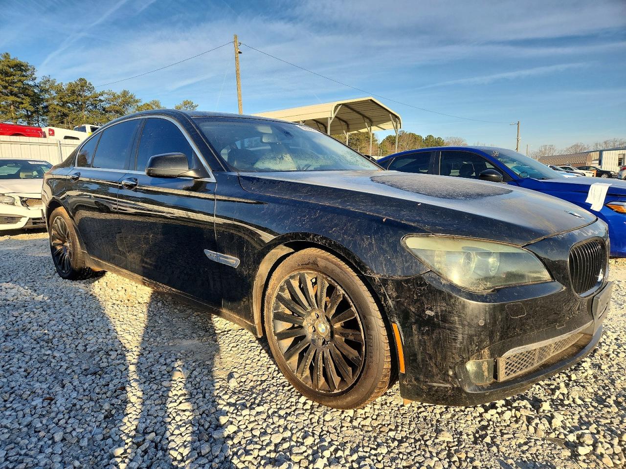 2012 BMW 750 photo 4