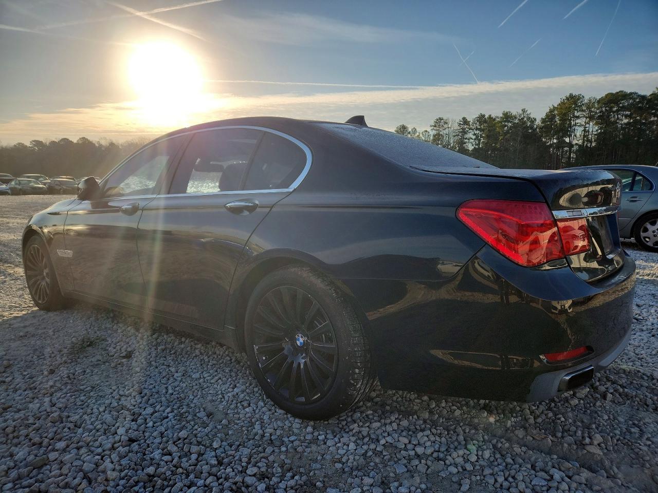 2012 BMW 750 photo 2