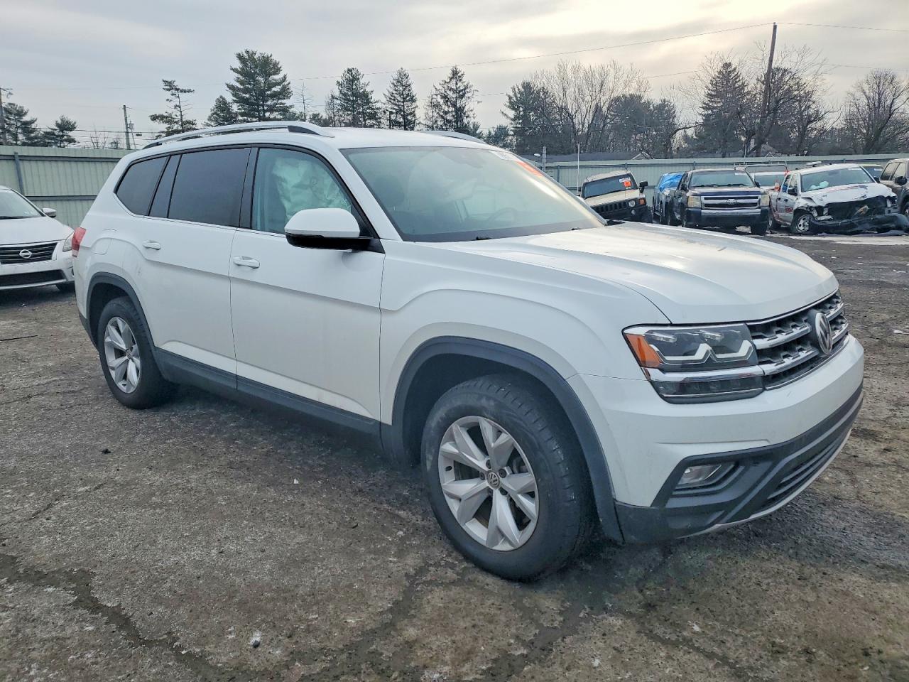 2018 VOLKSWAGEN ATLAS SE photo 4
