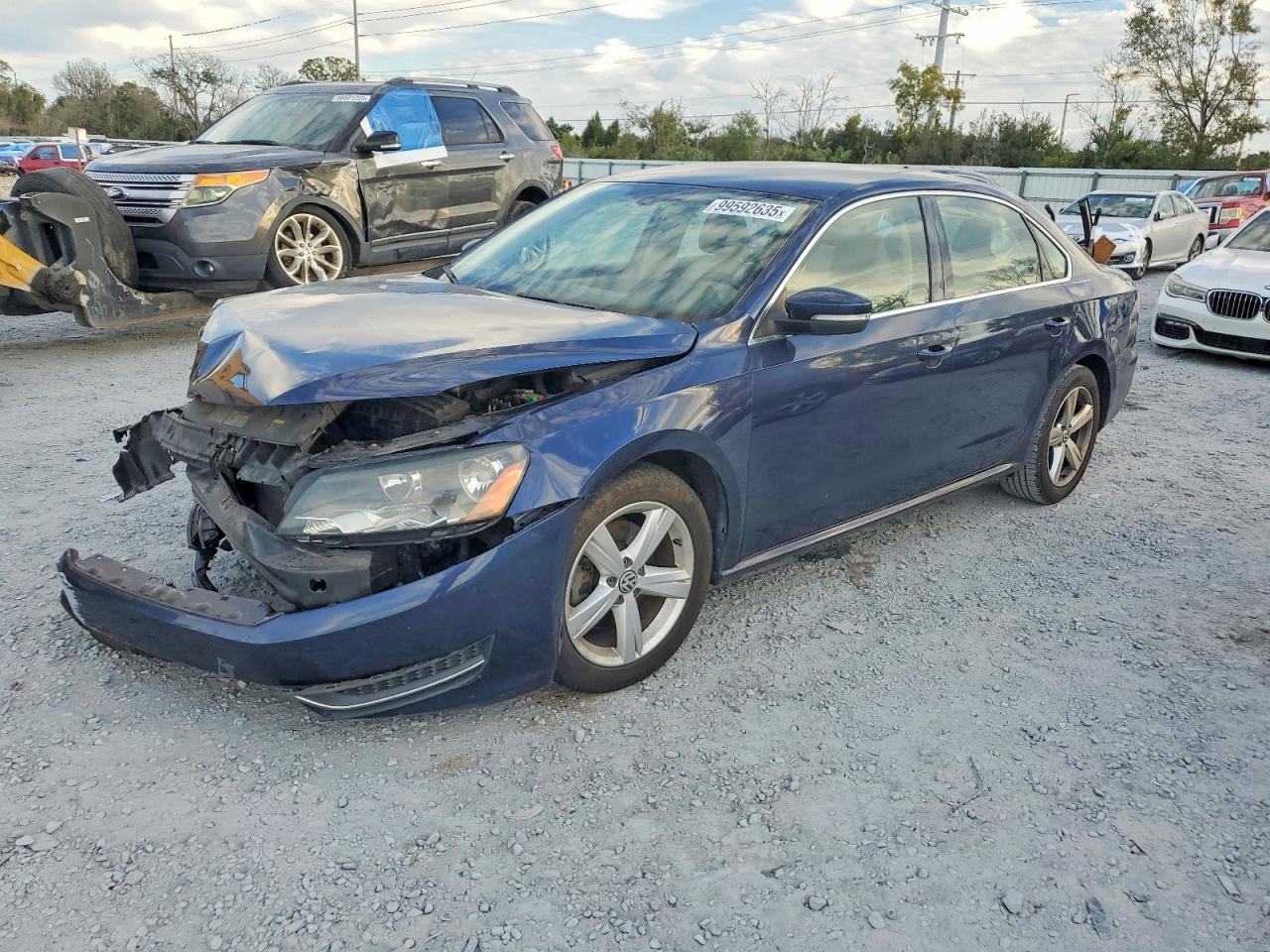 2014 VOLKSWAGEN PASSAT