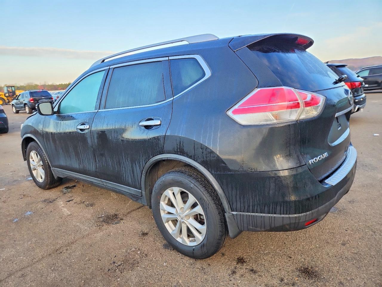 2016 NISSAN ROGUE S photo 2