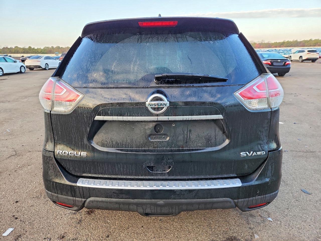 2016 NISSAN ROGUE S photo 6