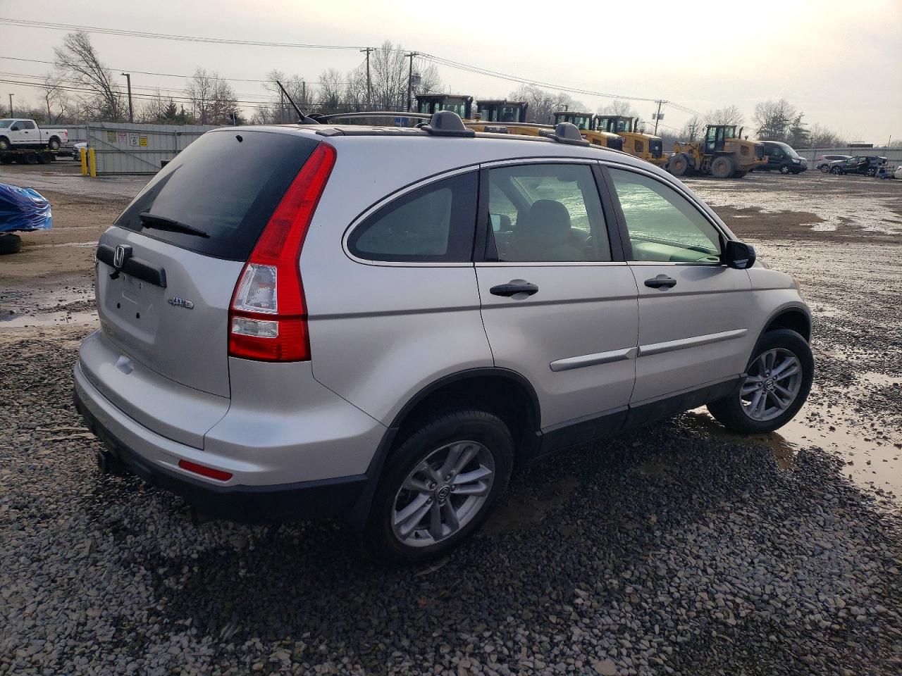 2011 HONDA CR-V LX photo 3