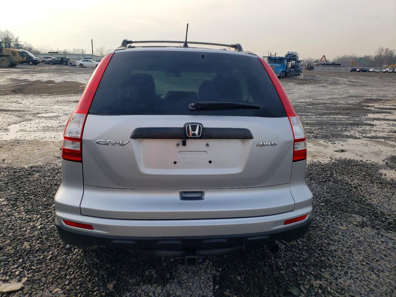 2011 HONDA CR-V LX photo 6