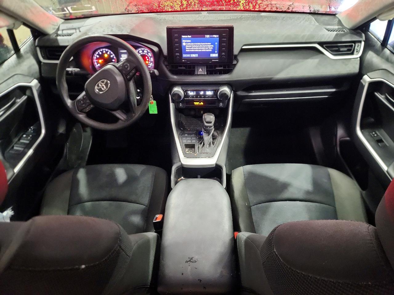 2022 TOYOTA RAV4 LE photo 8