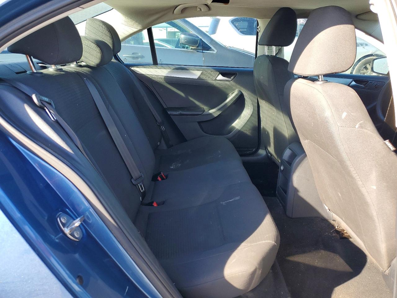 2015 VOLKSWAGEN JETTA SE photo 10