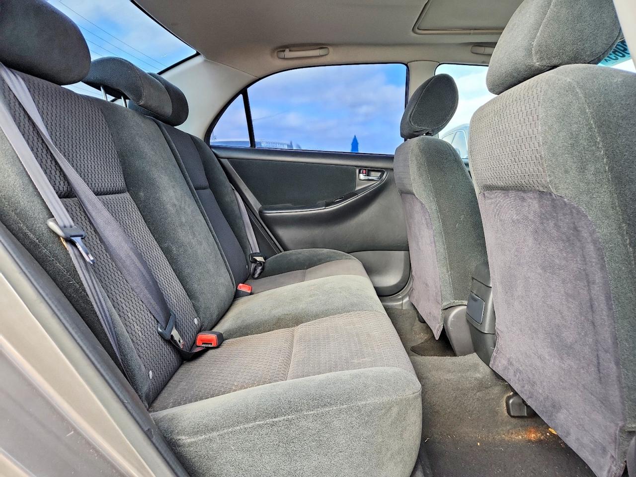2006 TOYOTA COROLLA CE photo 10