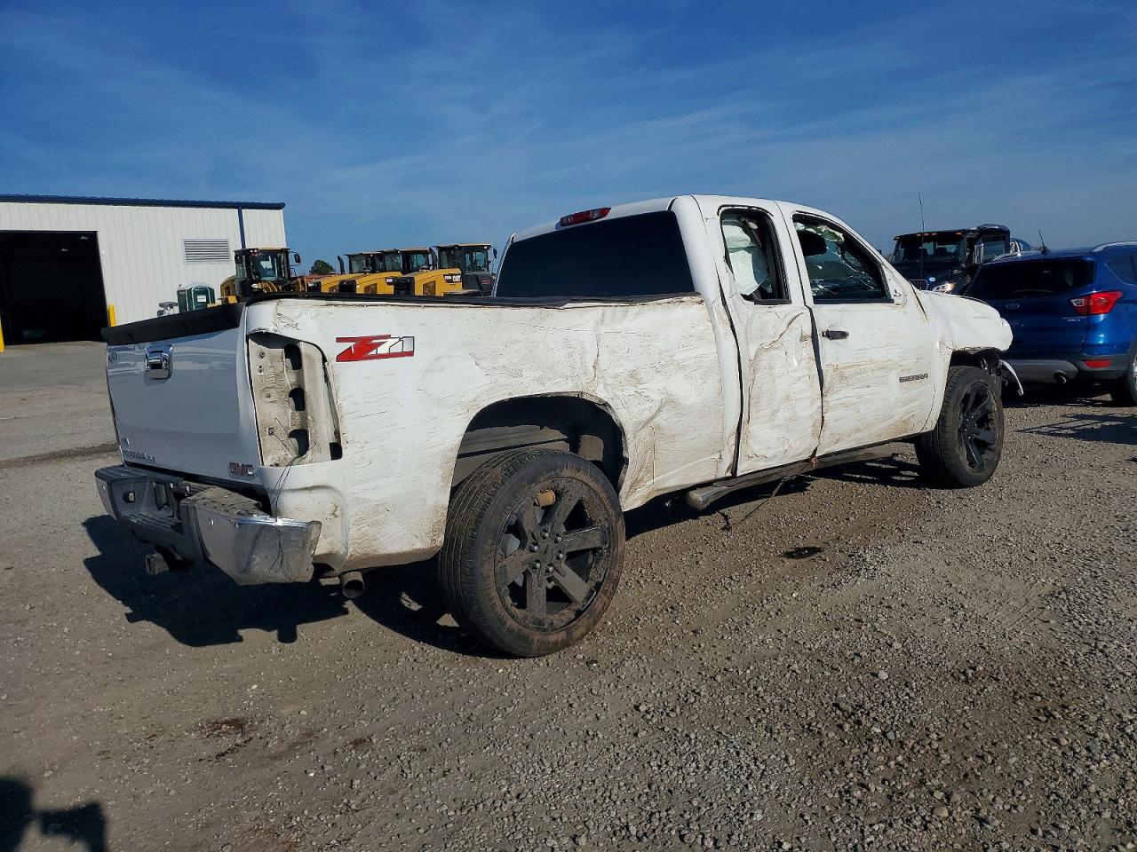 2011 GMC SIERRA C1500 SLE photo 3