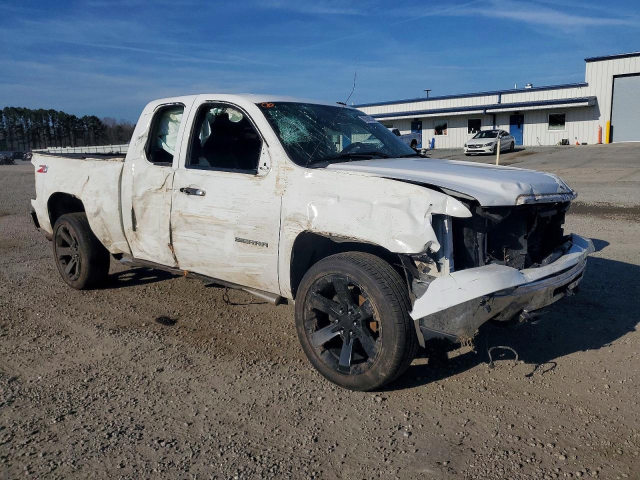 2011 GMC SIERRA C1500 SLE photo 4