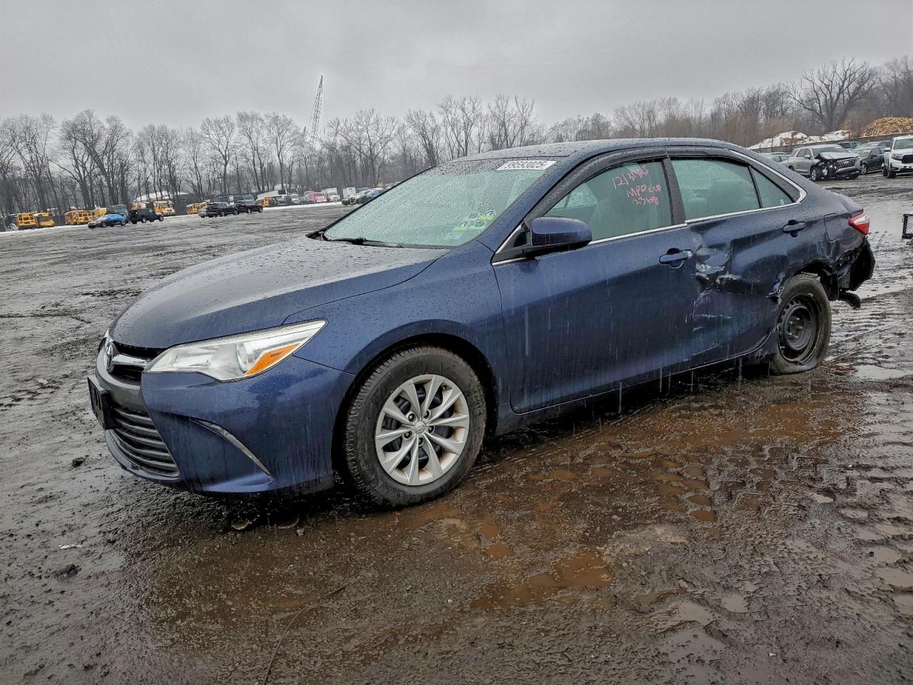 2017 TOYOTA CAMRY