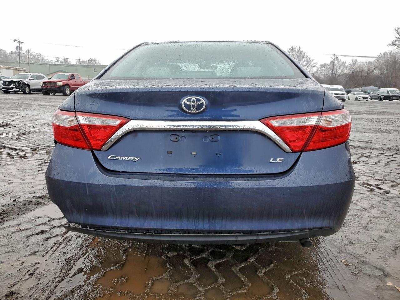 2017 TOYOTA CAMRY LE photo 6