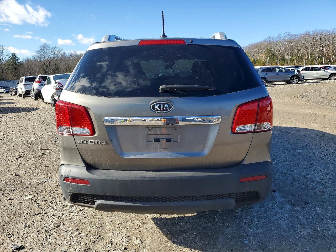 2012 KIA SORENTO BASE photo 6