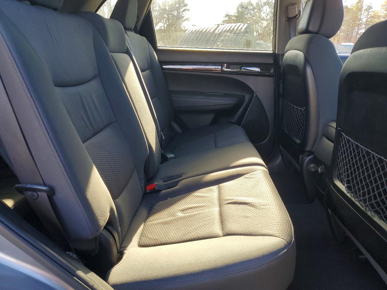 2012 KIA SORENTO BASE photo 11