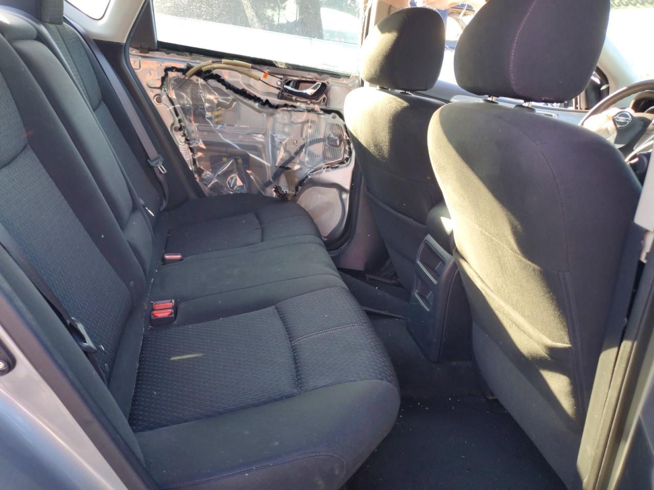 2014 NISSAN SENTRA S photo 10