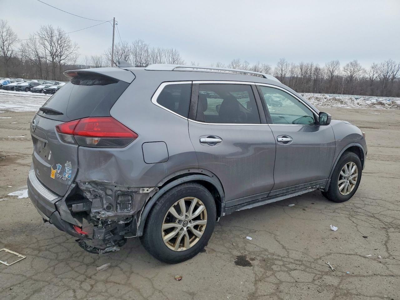 2018 NISSAN ROGUE S photo 3