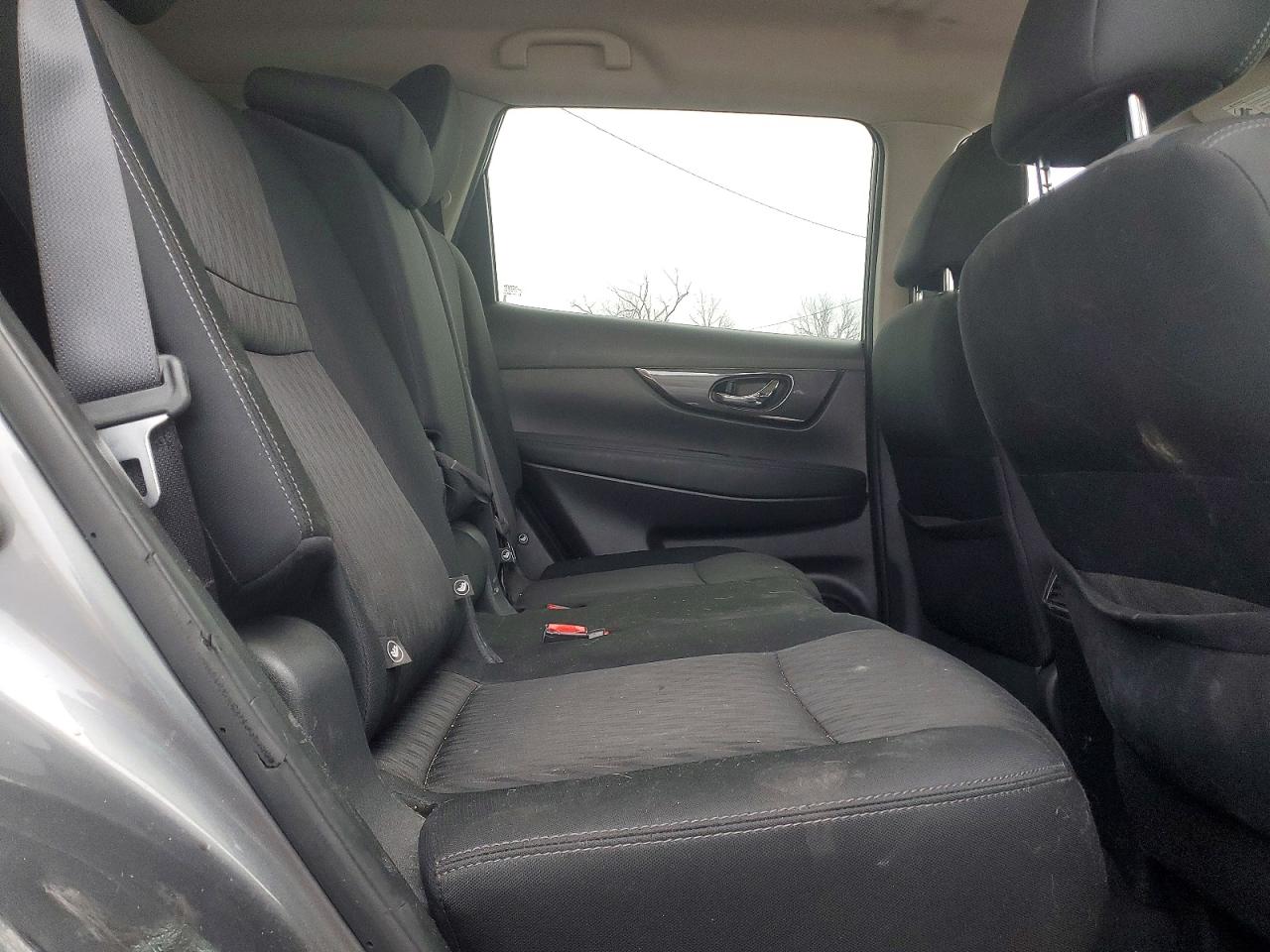 2018 NISSAN ROGUE S photo 11