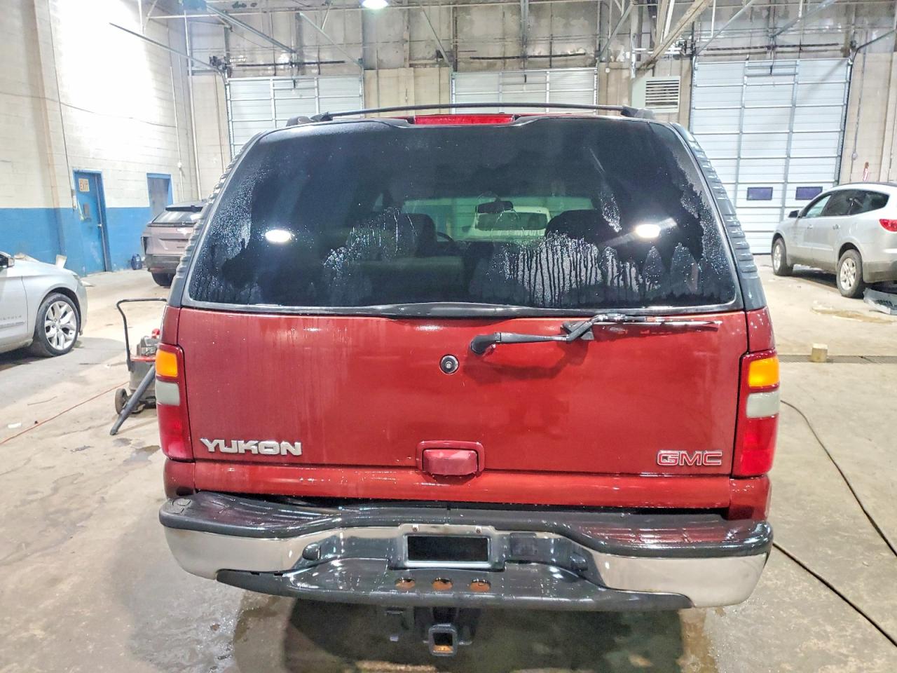 2002 GMC YUKON photo 6