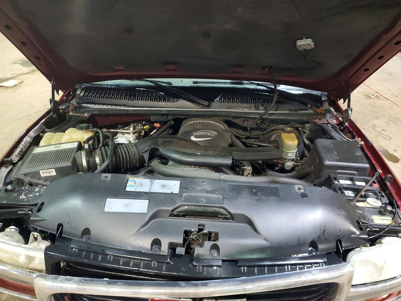 2002 GMC YUKON photo 12