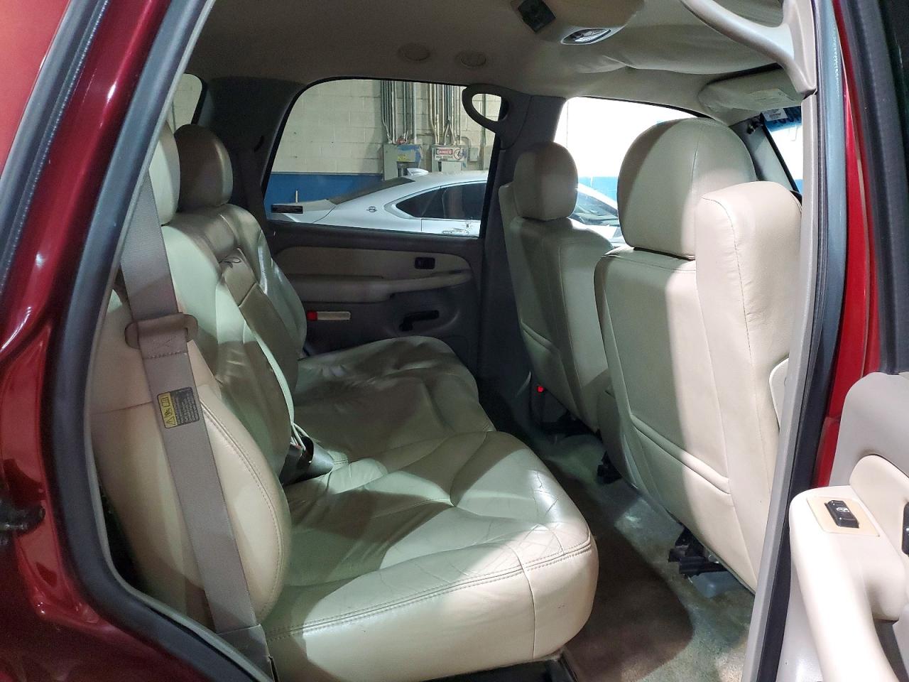 2002 GMC YUKON photo 11