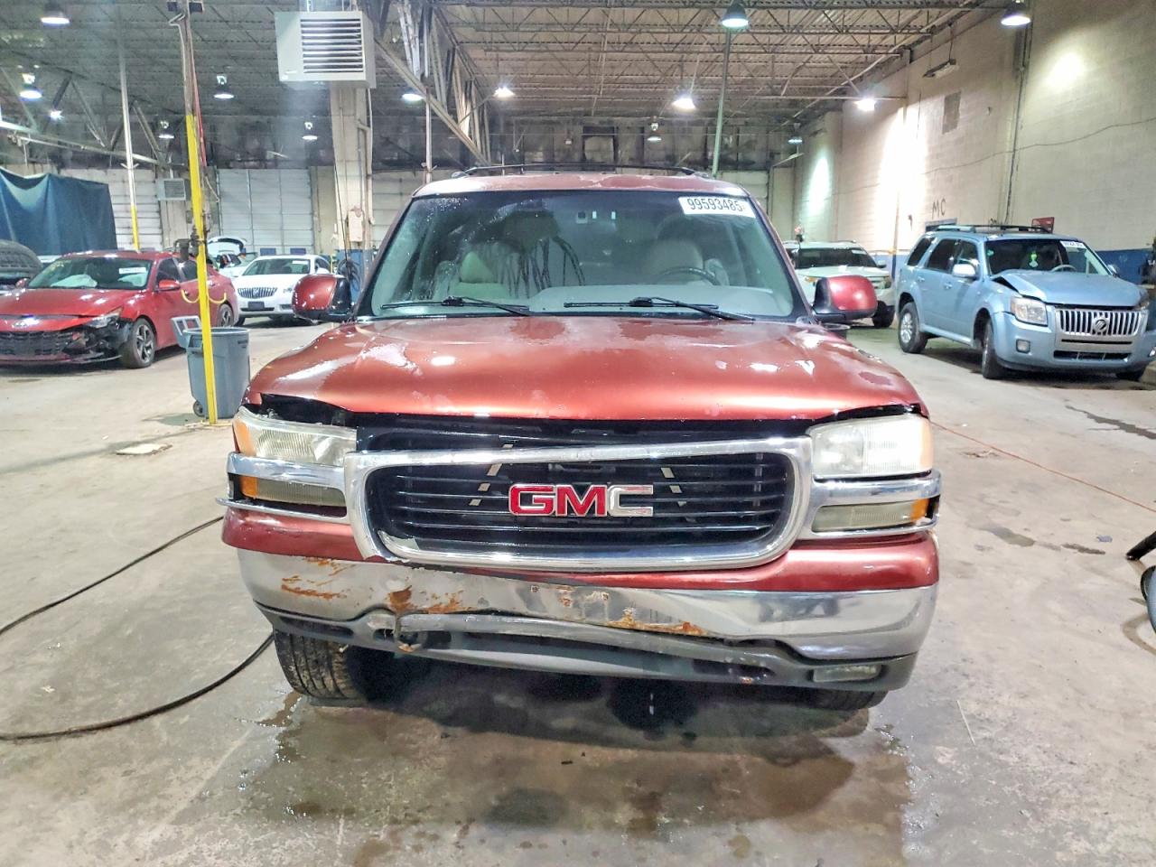 2002 GMC YUKON photo 5