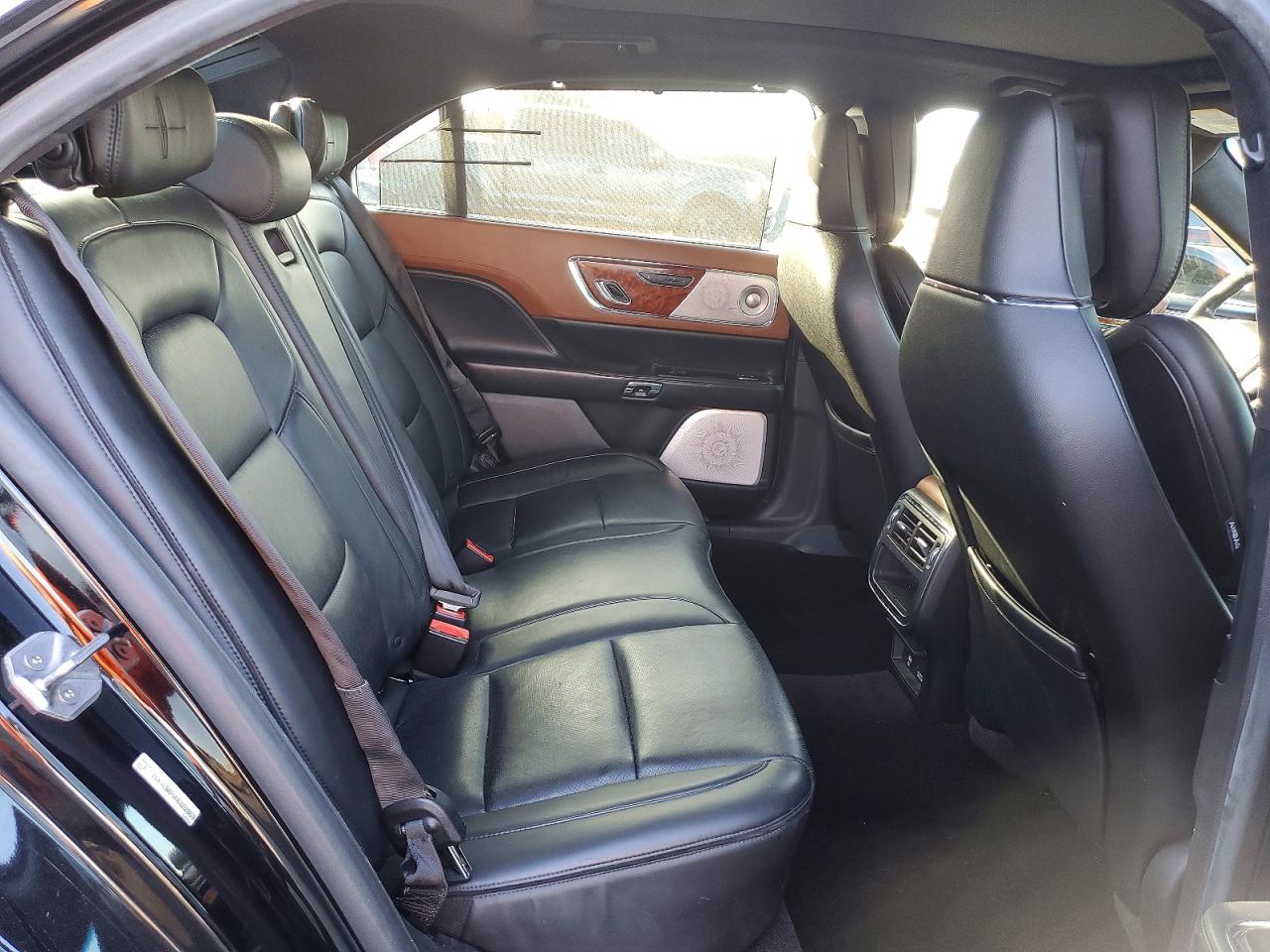 2017 LINCOLN CONTINENTAL BLACK LABEL photo 10