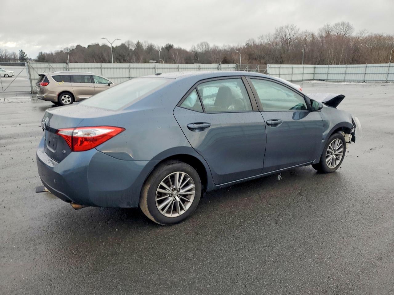 2014 TOYOTA COROLLA L photo 3