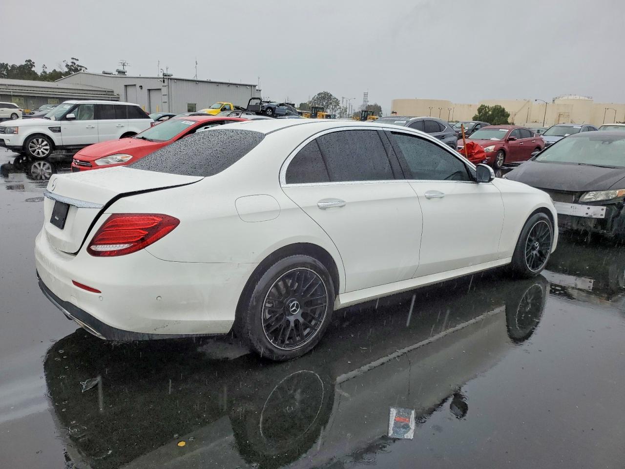 2018 MERCEDES-BENZ E 300 photo 3