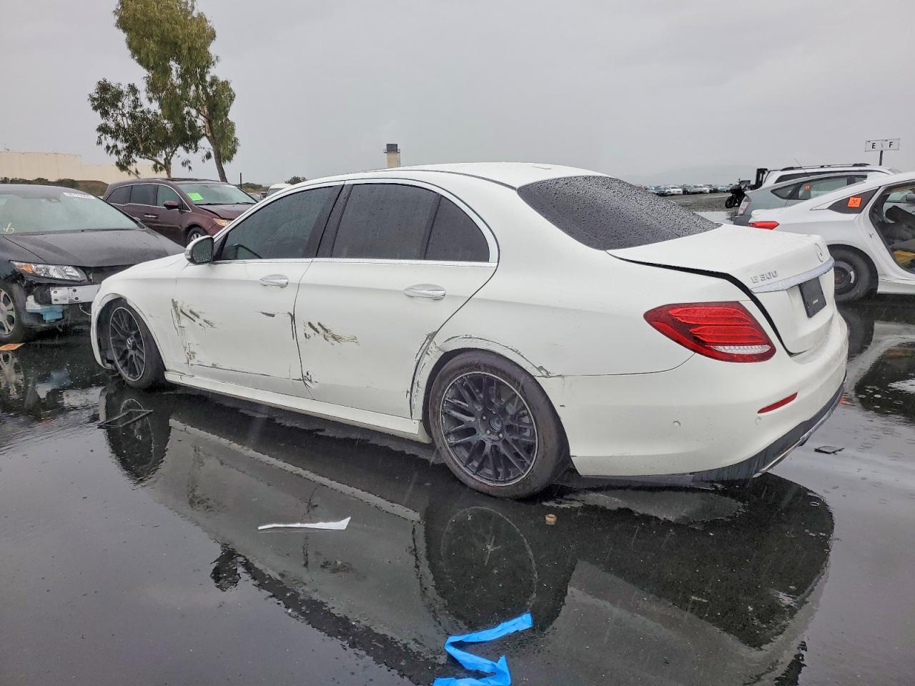 2018 MERCEDES-BENZ E 300 photo 2