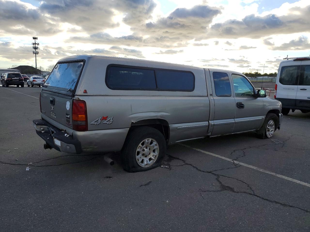 2000 GMC NEW SIERRA K1500 photo 3