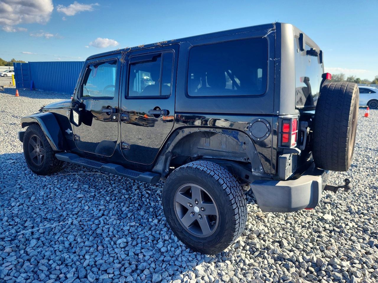 2013 JEEP WRANGLER UNLIMITED SPORT photo 2