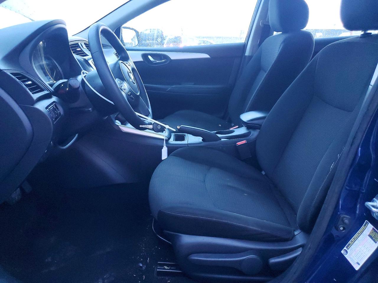 2019 NISSAN SENTRA S photo 7