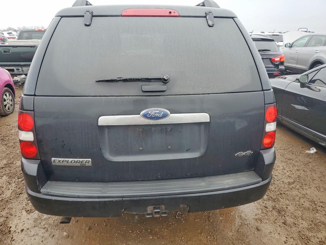 2010 FORD EXPLORER XLT photo 6