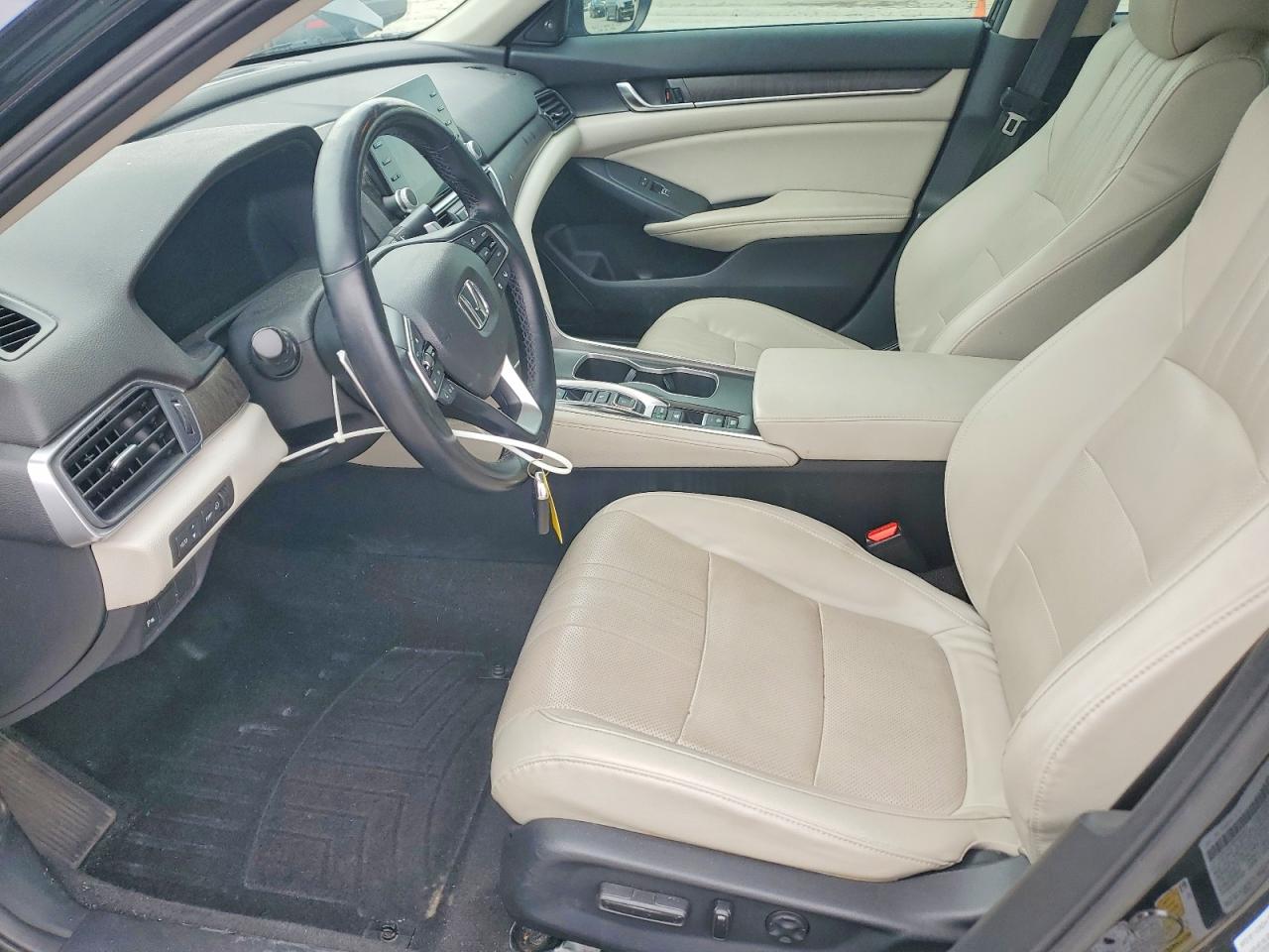 2018 HONDA ACCORD TOURING HYBRID photo 7