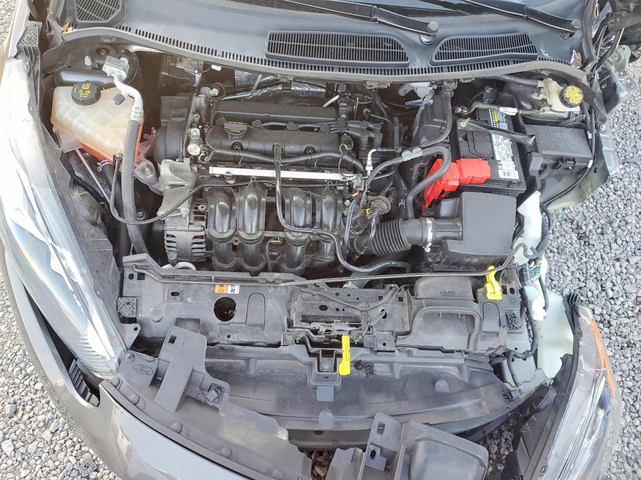2016 FORD FIESTA SE photo 11