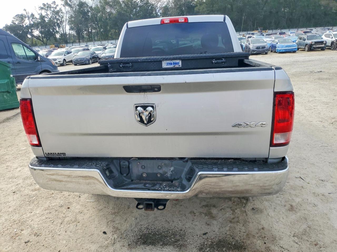 2016 RAM 1500 ST photo 10