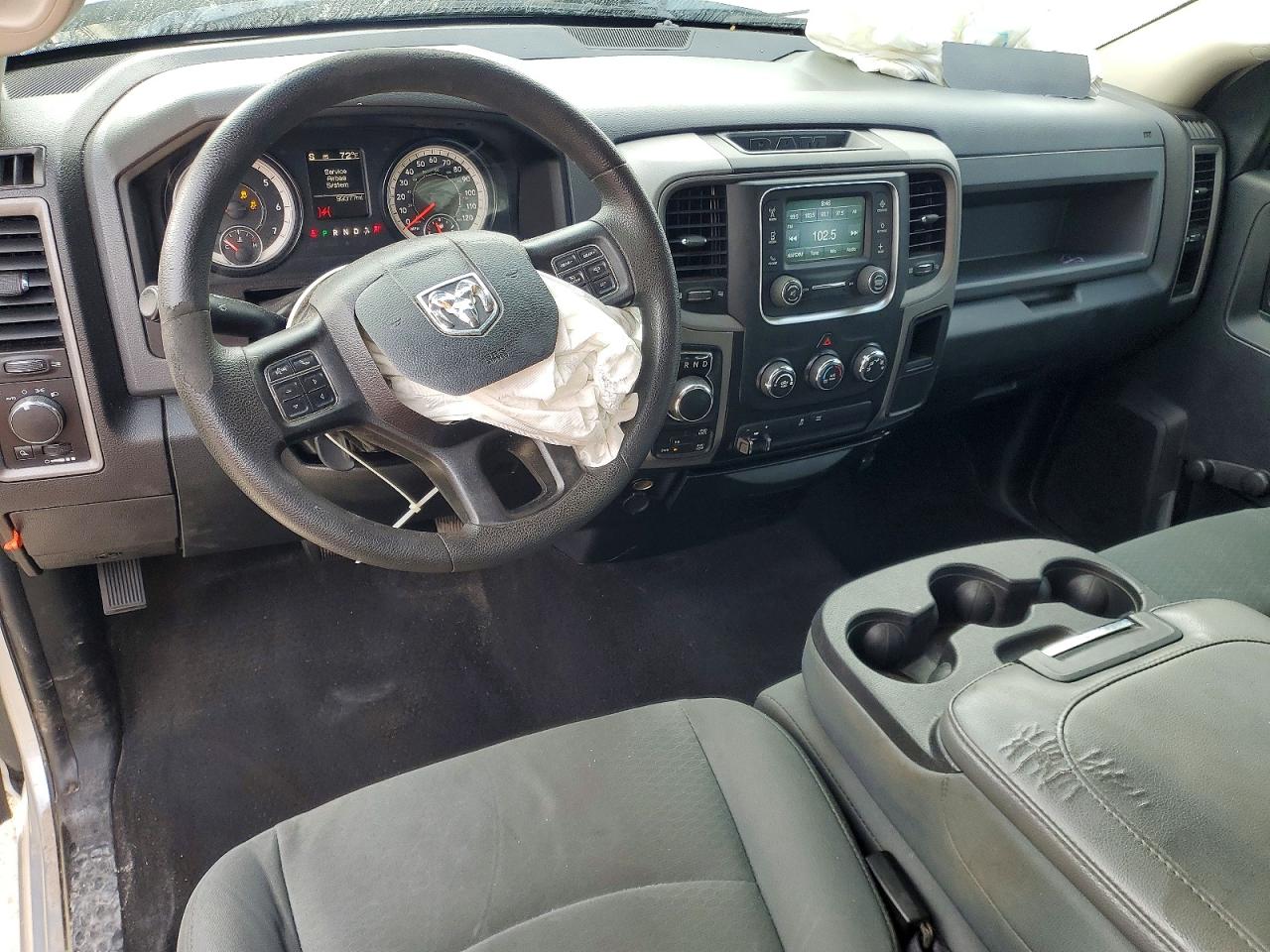2016 RAM 1500 ST photo 8