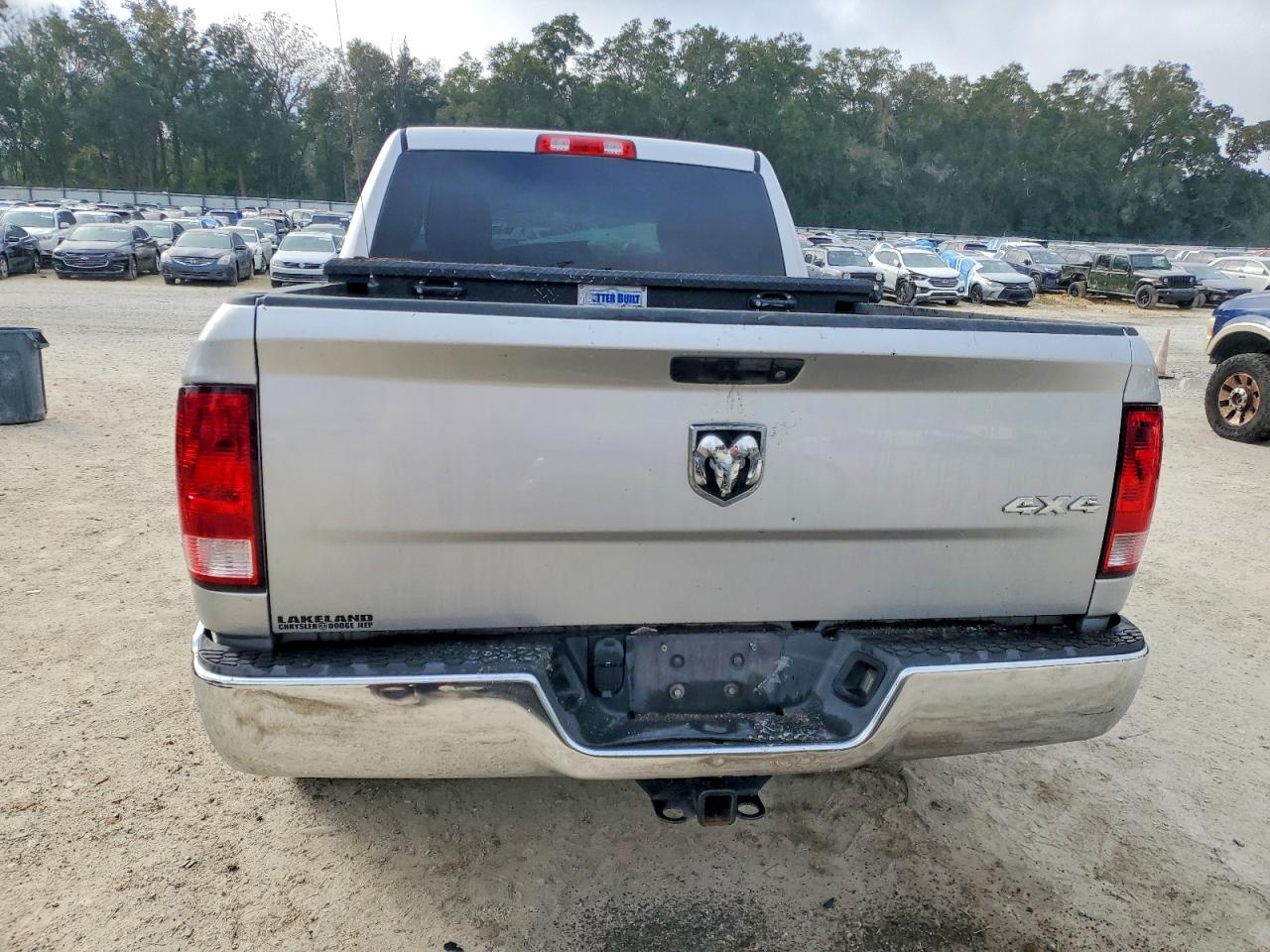 2016 RAM 1500 ST photo 6