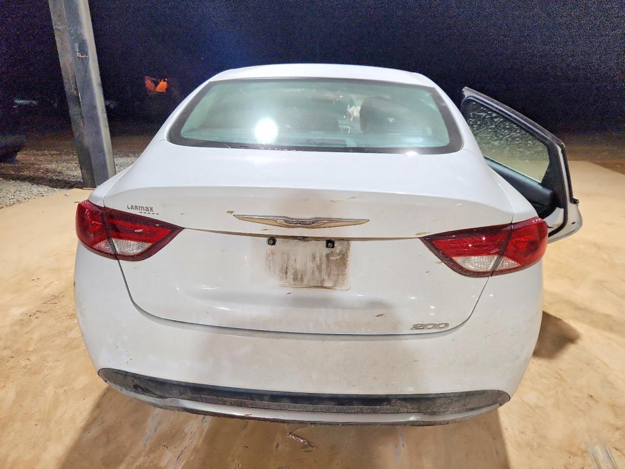 2015 CHRYSLER 200 LIMITED photo 6
