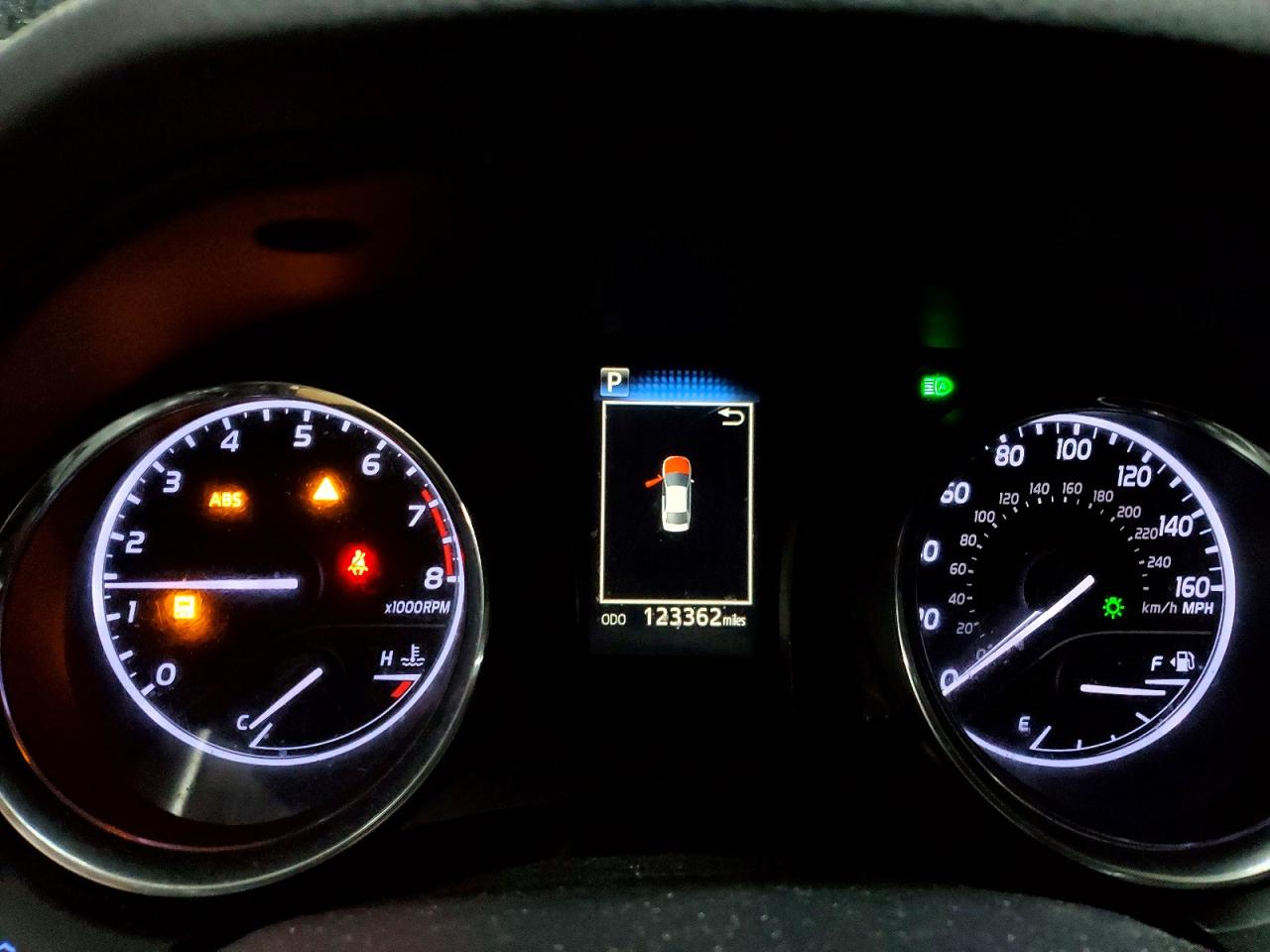 2019 TOYOTA CAMRY L photo 9