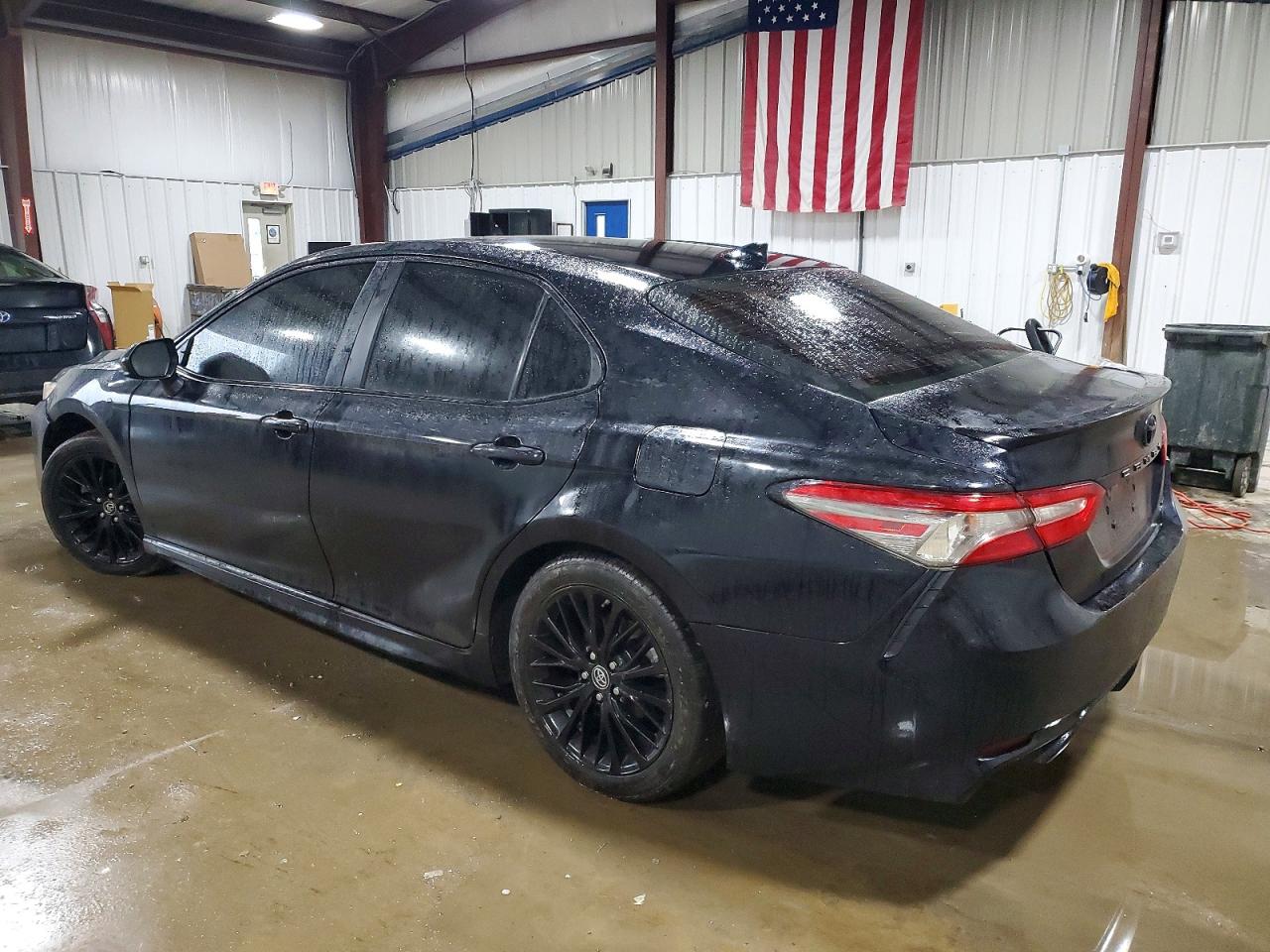 2019 TOYOTA CAMRY L photo 2