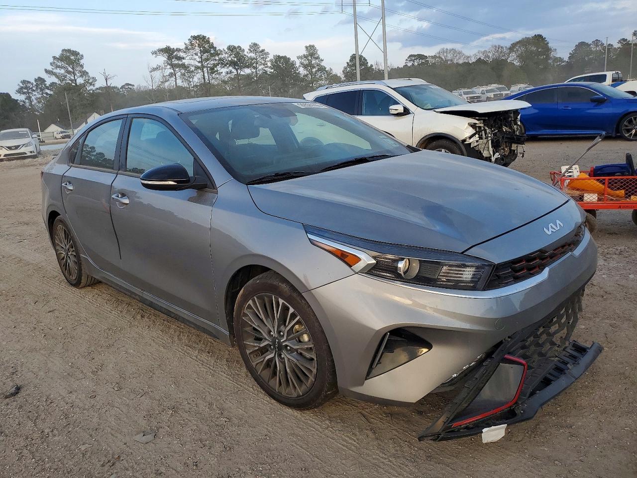 2023 KIA FORTE photo 4