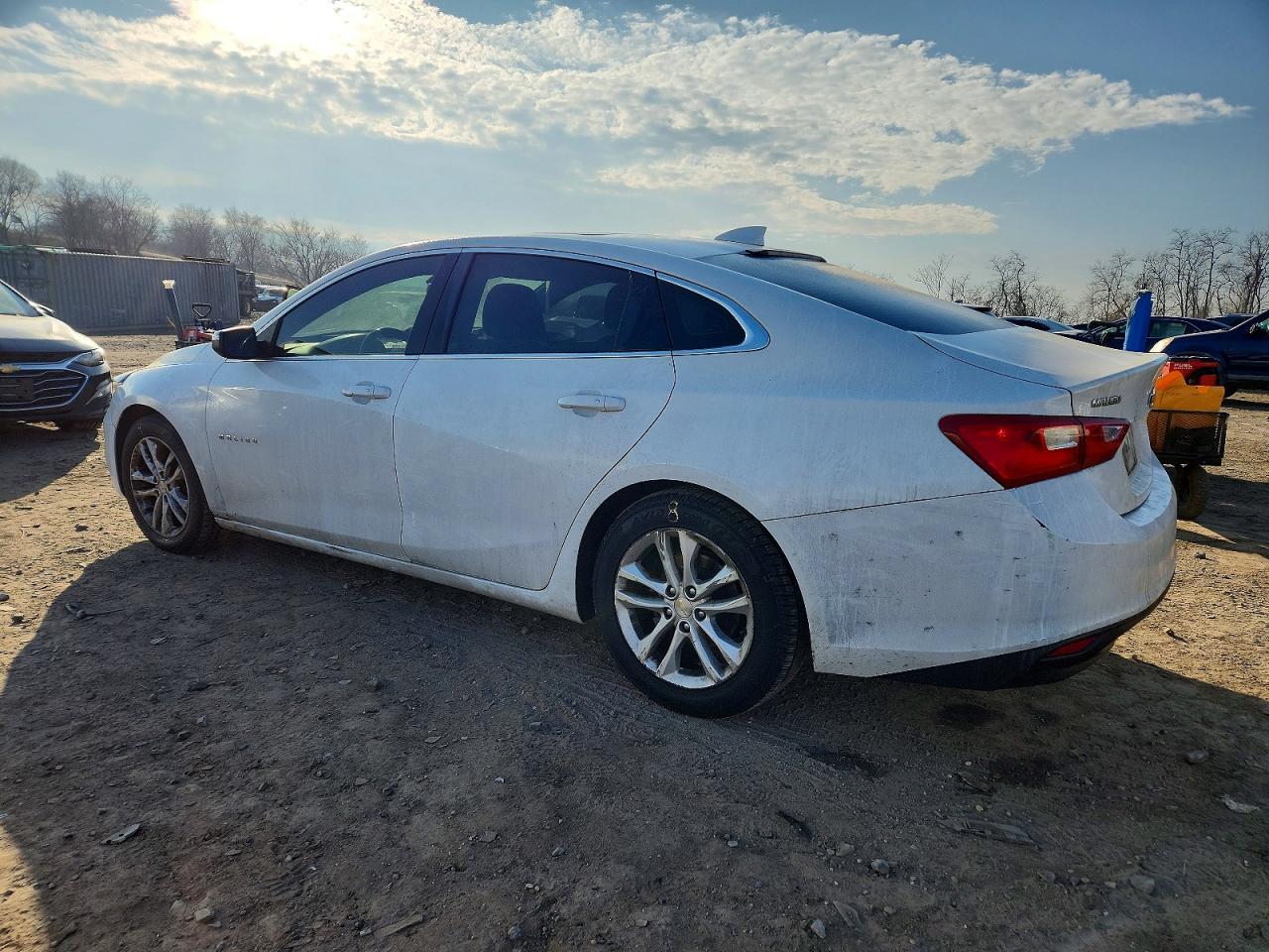 2018 CHEVROLET MALIBU LT photo 2