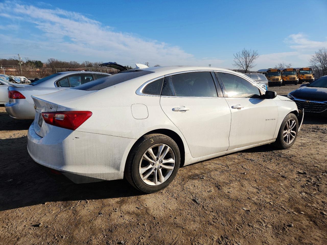 2018 CHEVROLET MALIBU LT photo 3