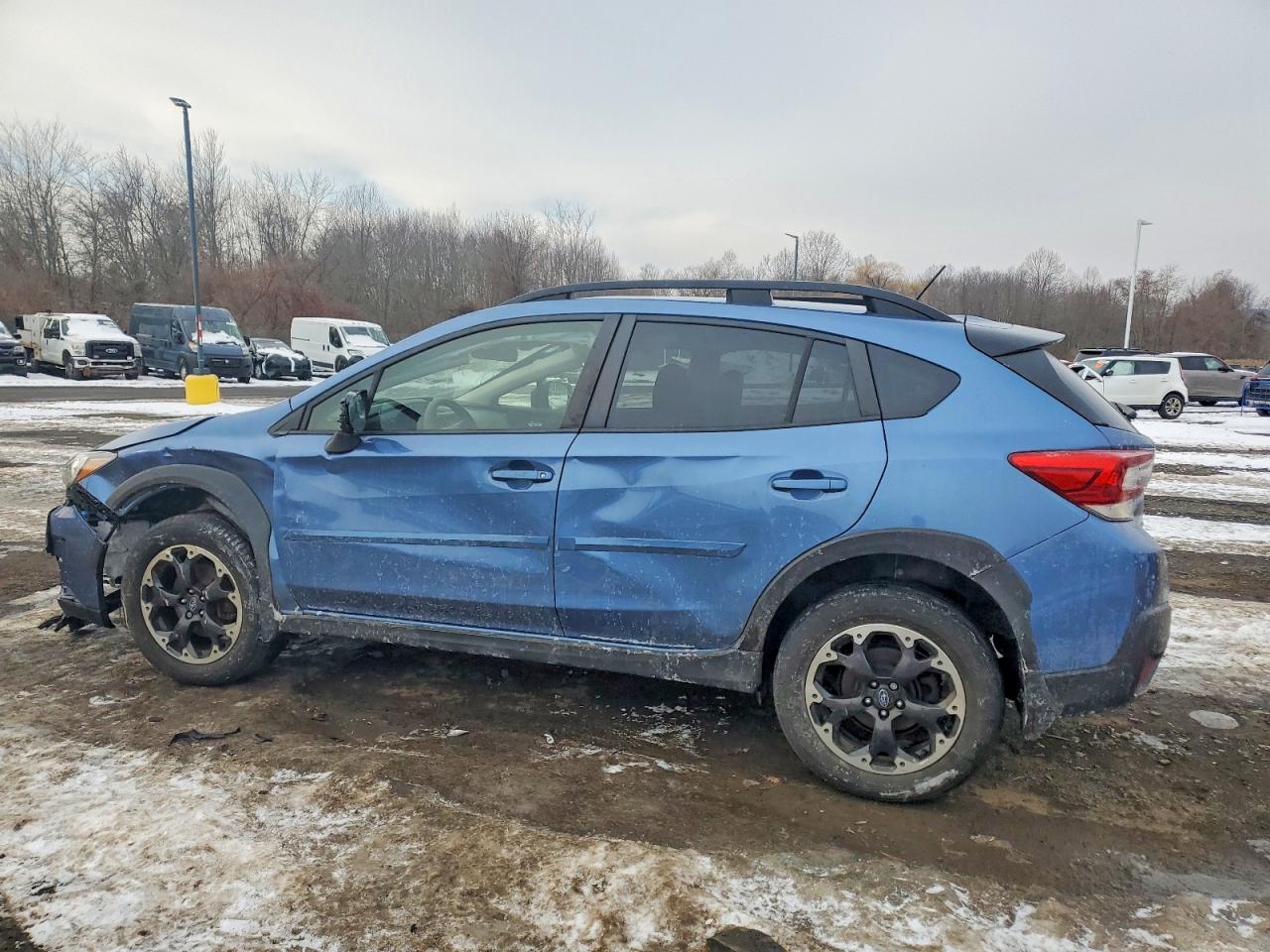 2021 SUBARU CROSSTREK photo 2