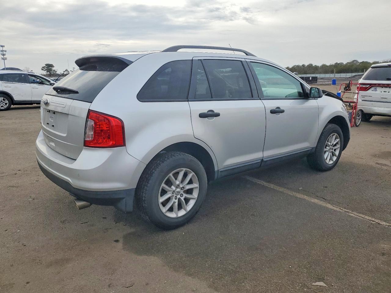 2013 FORD EDGE SE photo 3
