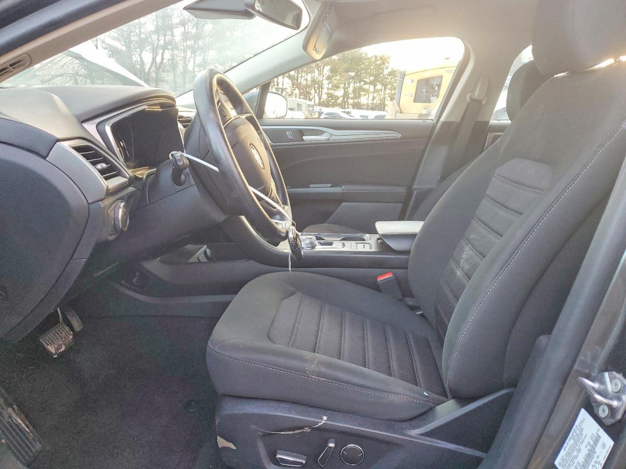2020 FORD FUSION SE photo 7