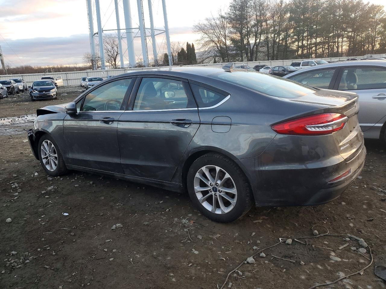 2020 FORD FUSION SE photo 2