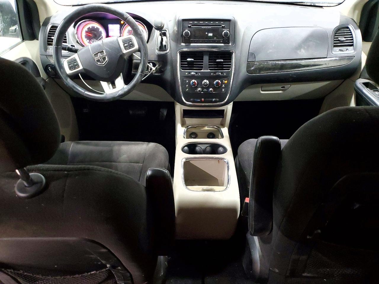 2013 DODGE GRAND CARAVAN SXT photo 8