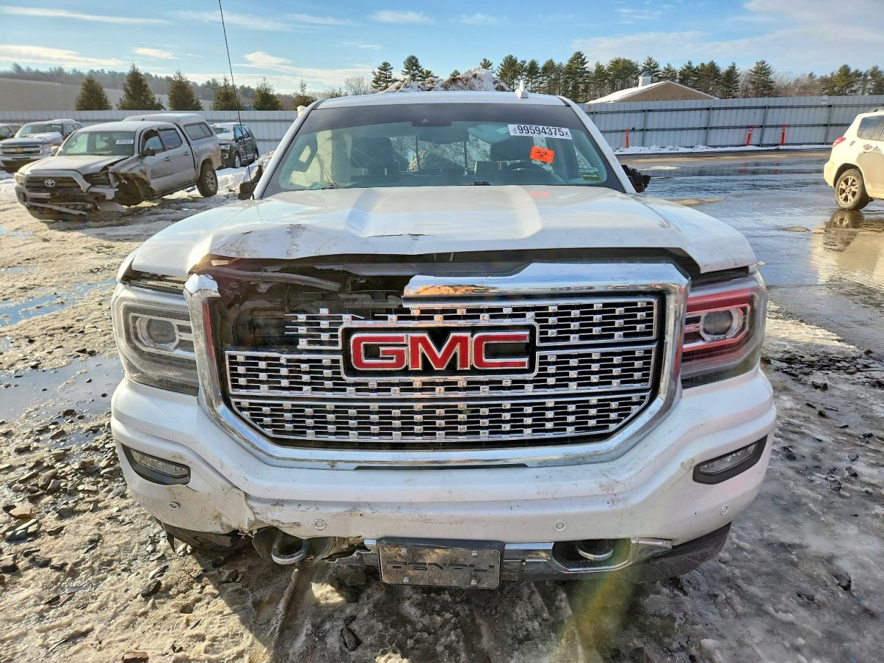 2017 GMC SIERRA K1500 DENALI photo 5